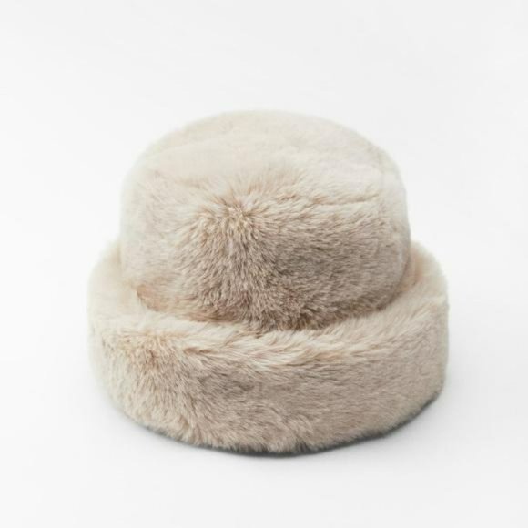 ZARA FAUX FUR HAT - Picture 1 of 4